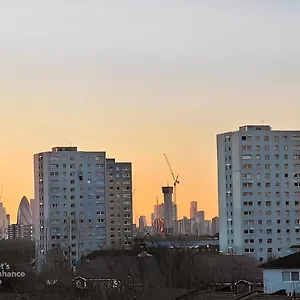 Bright Spacious En-suite W/ Views - 8min From Bridge! London