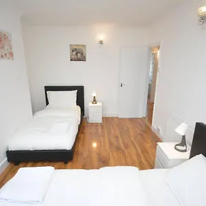 4 Bedroom House In East London